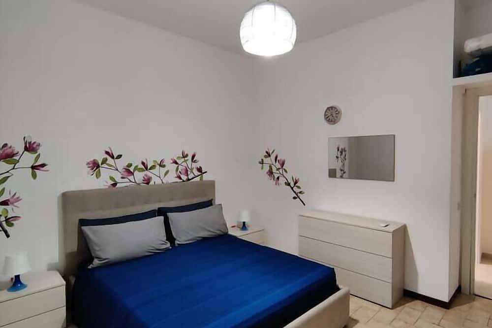 Appartamento intero, Cozy Flat Near Beach | Wifi & Comfort, Torvaianica in Torvaianica, Provincia di Roma