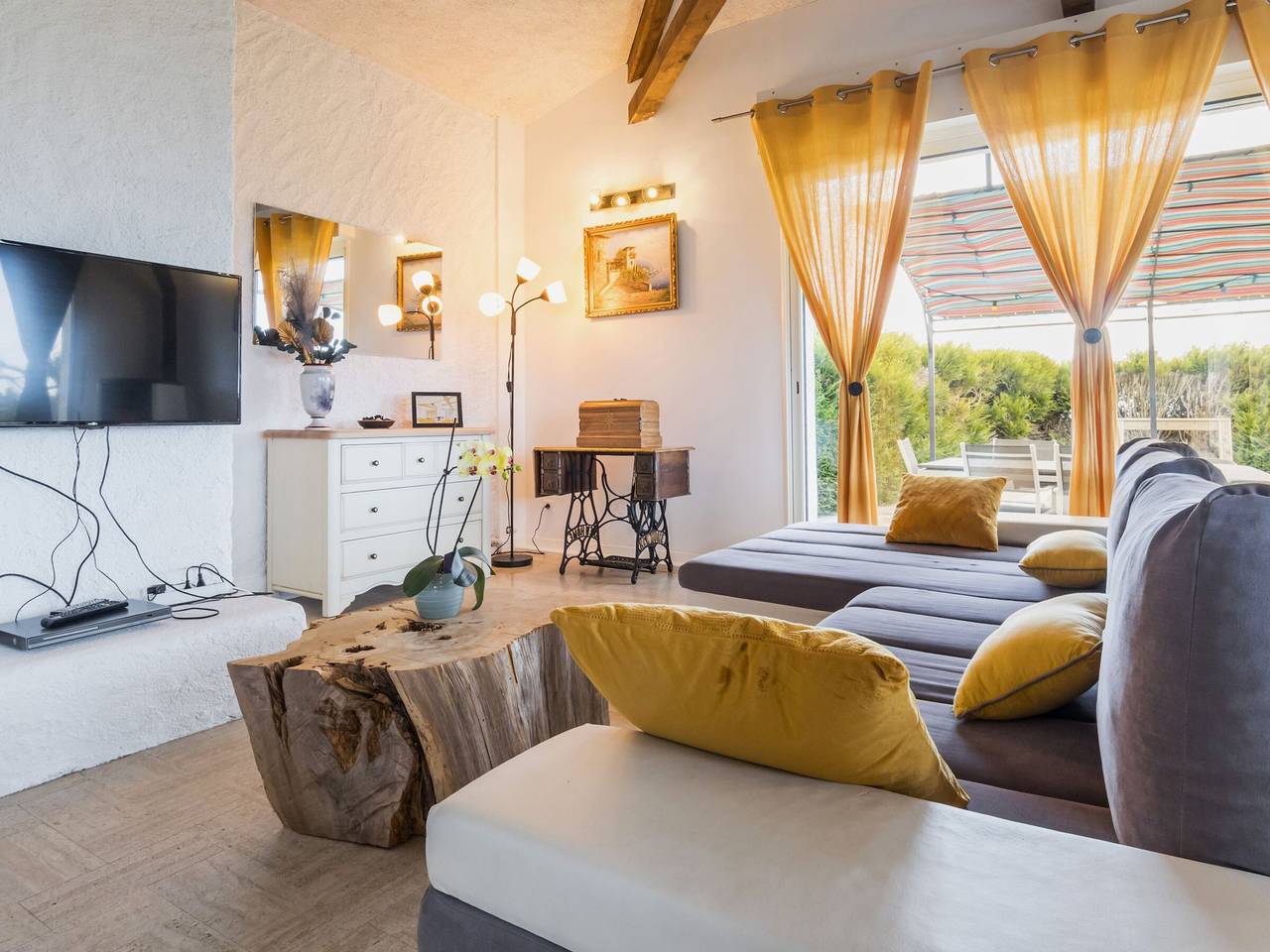 Moulin 18ème siècle, 3 chambres, jardin, wifi à Monnières in Monnières, Région de Nantes