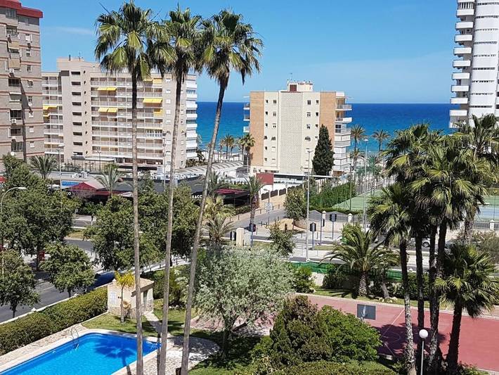 Apartamento de vacaciones para 6 personas, con piscina y piscina para niños además de vistas y jardín - 1