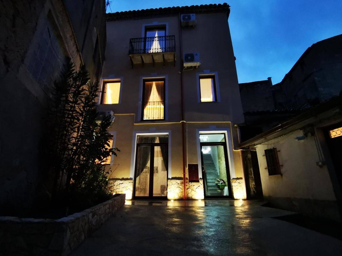 Suite Inn Centro Dimora Storica - Suite con o senza vasca idromassaggio in Enna, Province d'Enna