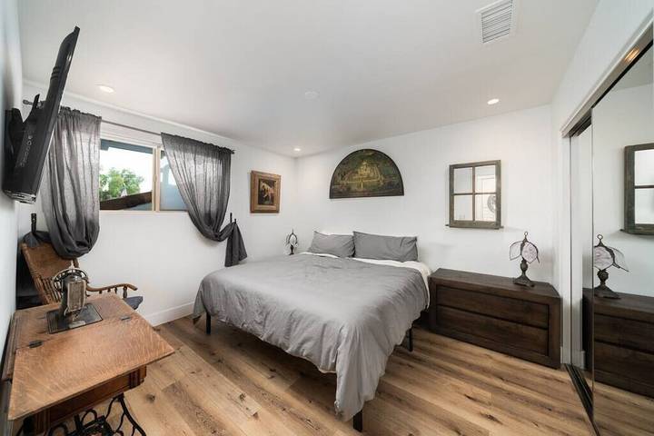 Vacation rental for 11 people, with yard and balcony, with pets in Dana Point