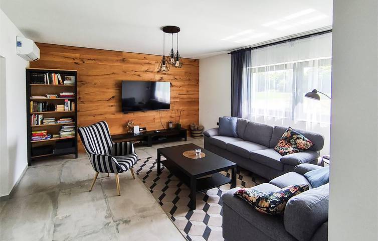 Modernes 2-Zimmer-Apartment mit Pool, WLAN, Klimaanlage und Parkplatz in Koprivnica-Krizevci