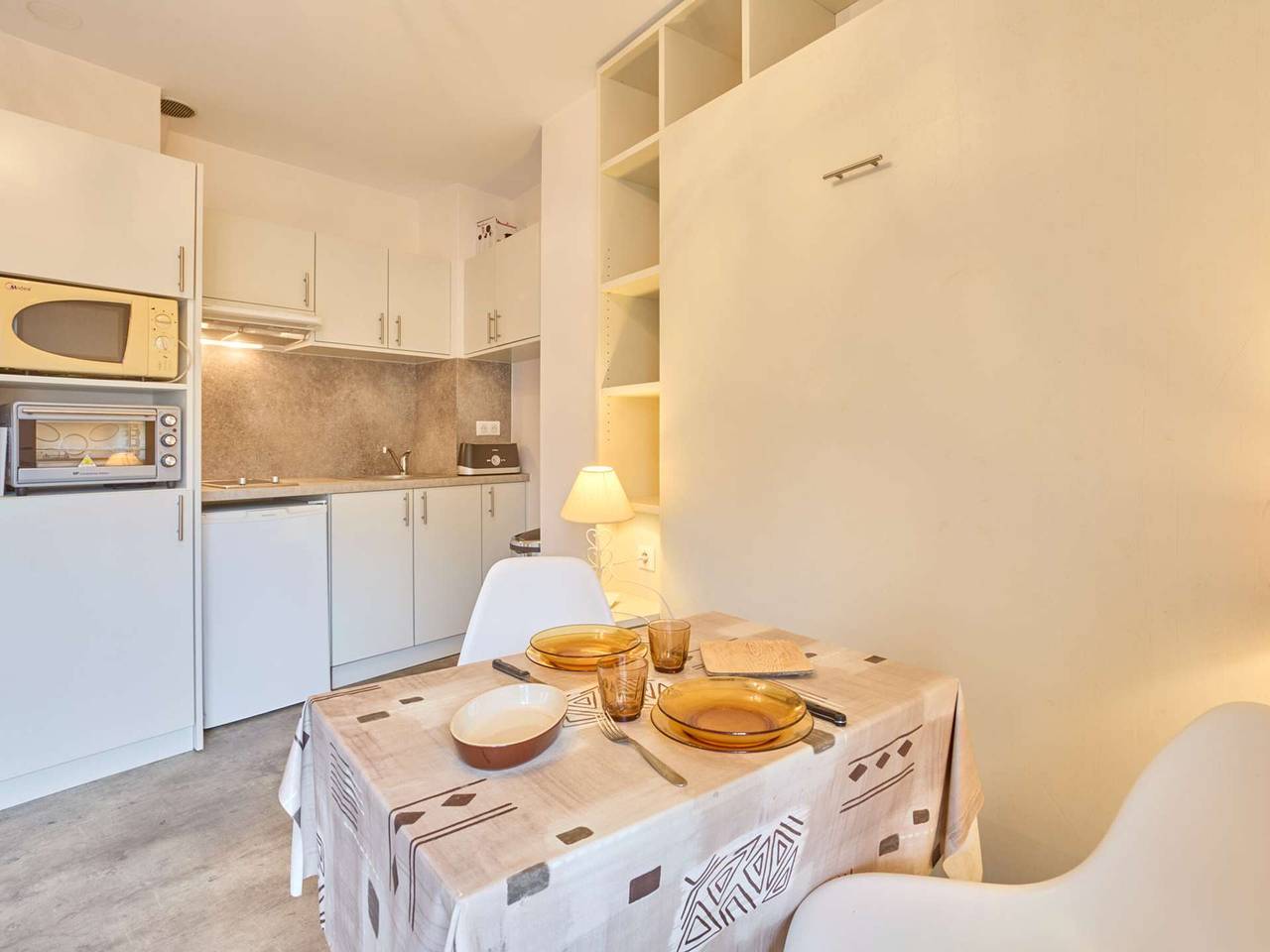 Estudio entero, Estudio céntrico con balcón, cerca de Termas in Cazaubon, Gers