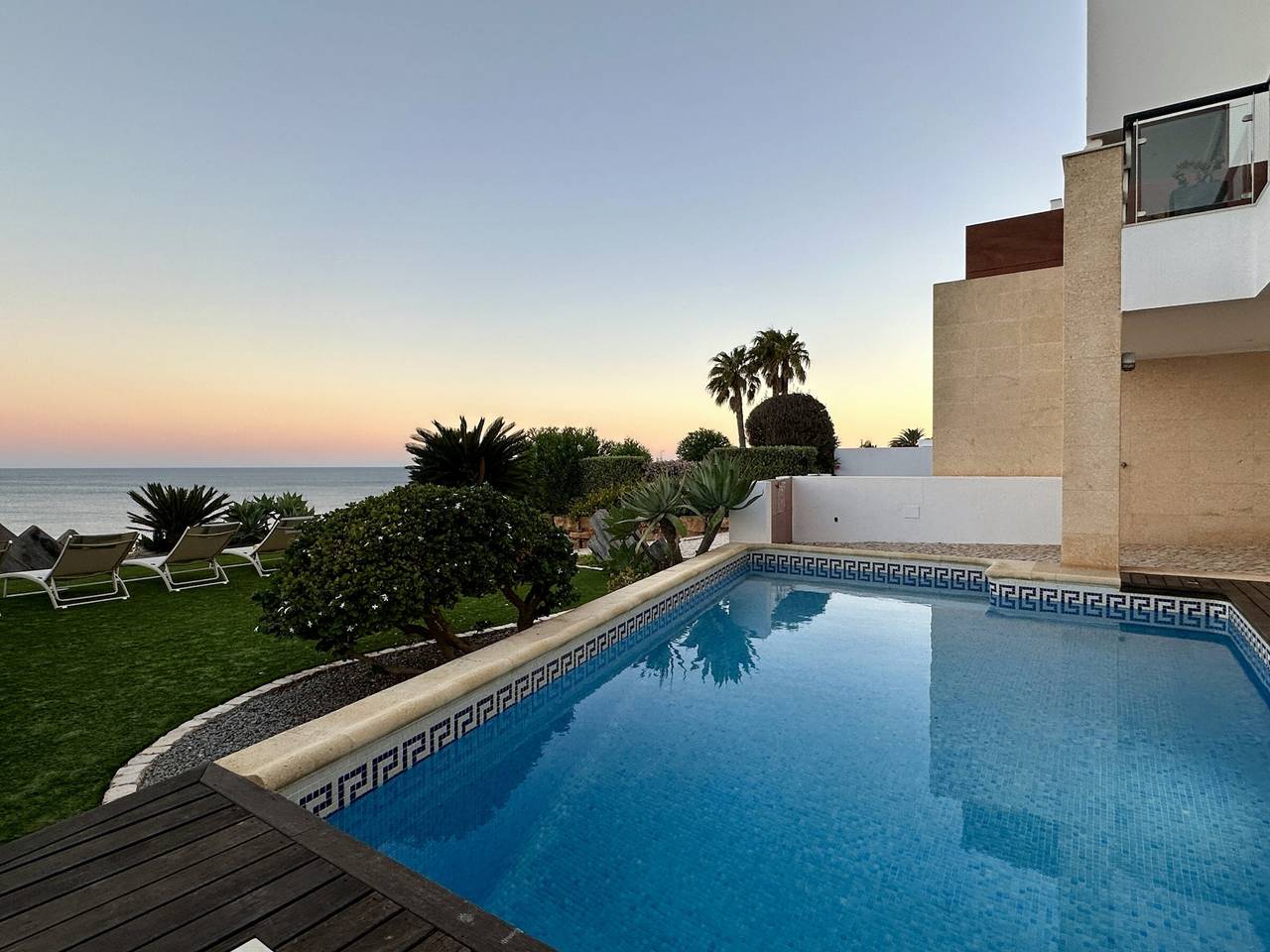 Luxusvilla in Luz mit privatem Pool, Strandnähe in Luz, Faro Distrikt