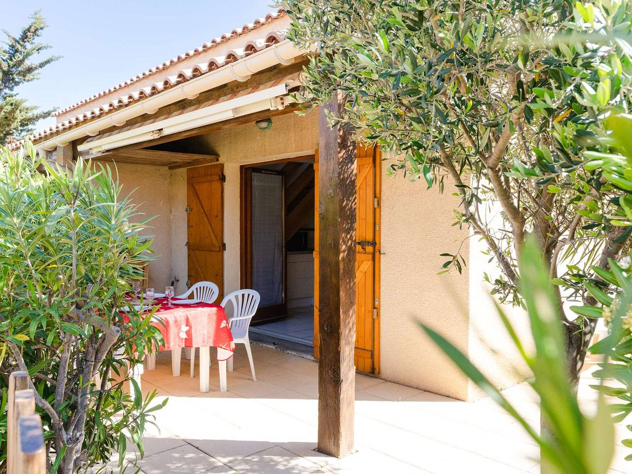 Pavillon für 5 Personen mit Pool in Gruissan in Gruissan (Ville), Gruissan