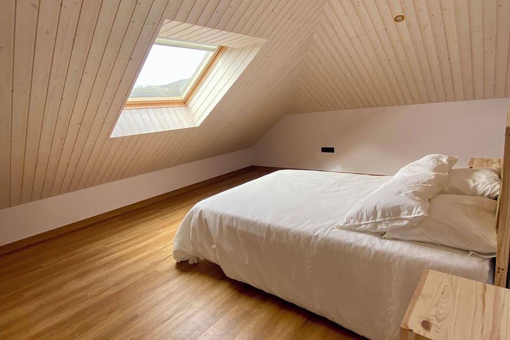 Charming coastal villa near the Cathedrals Beach in Ribadeo. in Ribadeo, Rías Altas