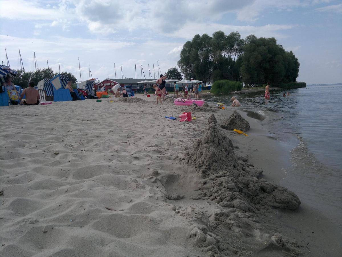 Mönkes Kate und Meer in Mönkebude, Vorpommern Greifswald