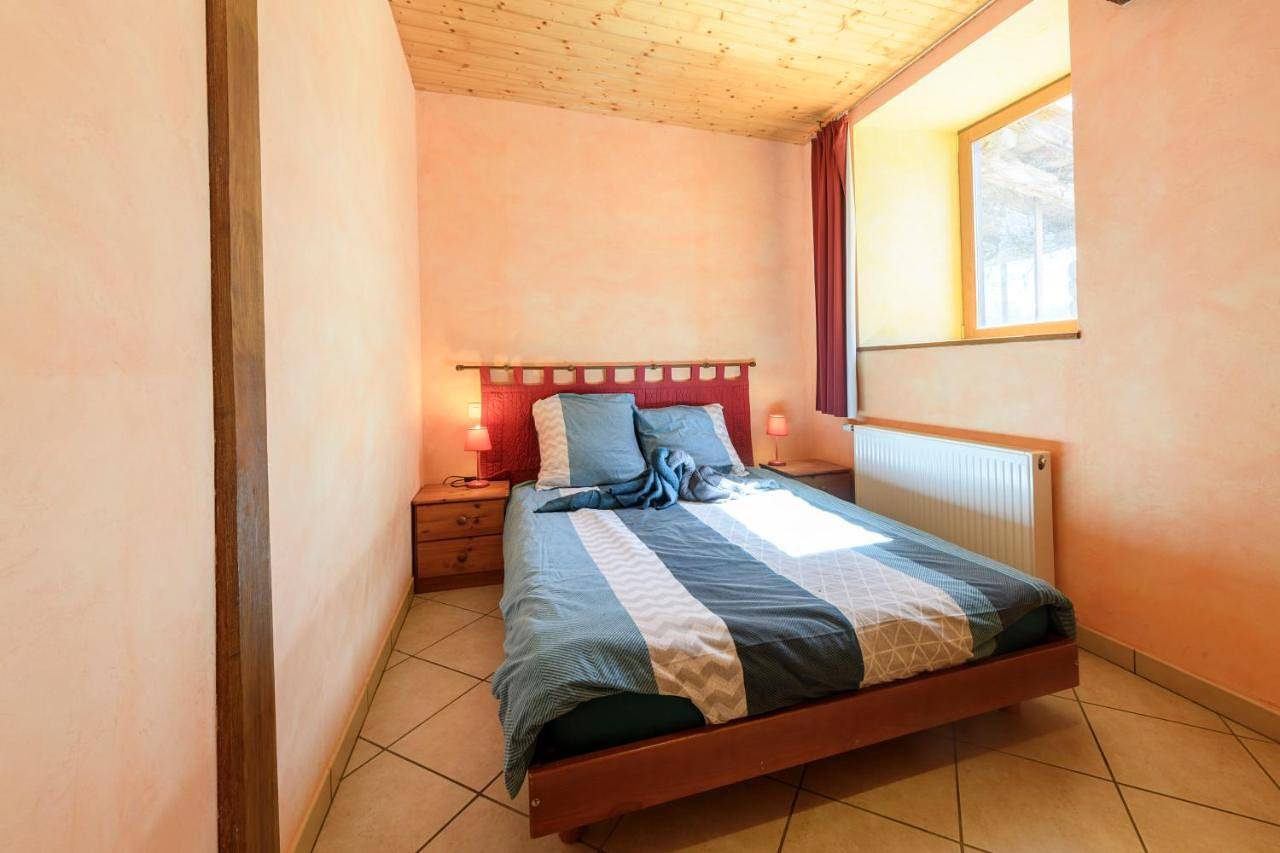 Two-Bedroom House in Luré, Région de Roanne