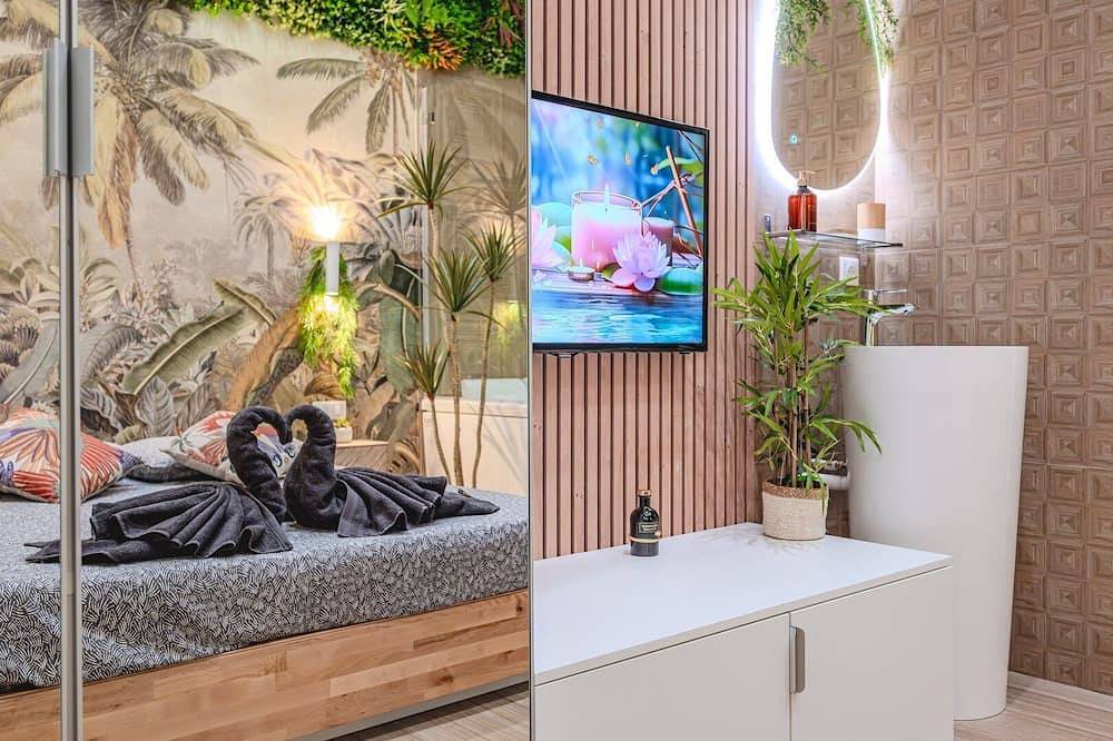 Apartamento entero, Asian Oasis with Balneo & Massage in Tolón, Region de Toulon