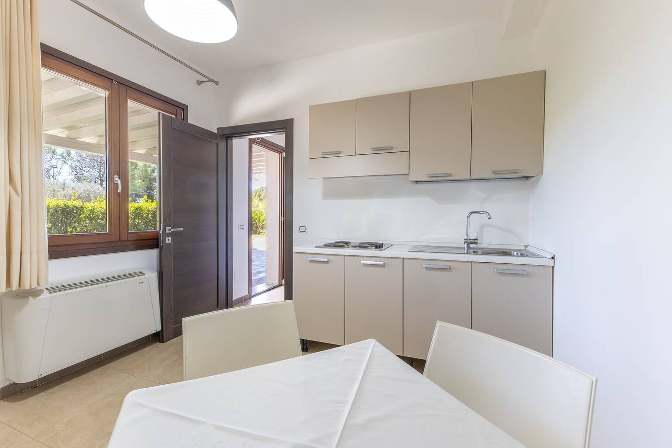 Apartamento entero, Apartamento 'Spassu' con piscina, jardín, Wi-Fi y aire acondicionado in Provincia de Caltanissetta