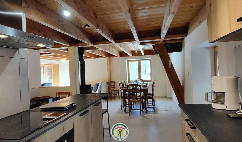 Gîte pour 10 personnes, avec terrasse et jardin à Allemond - 4