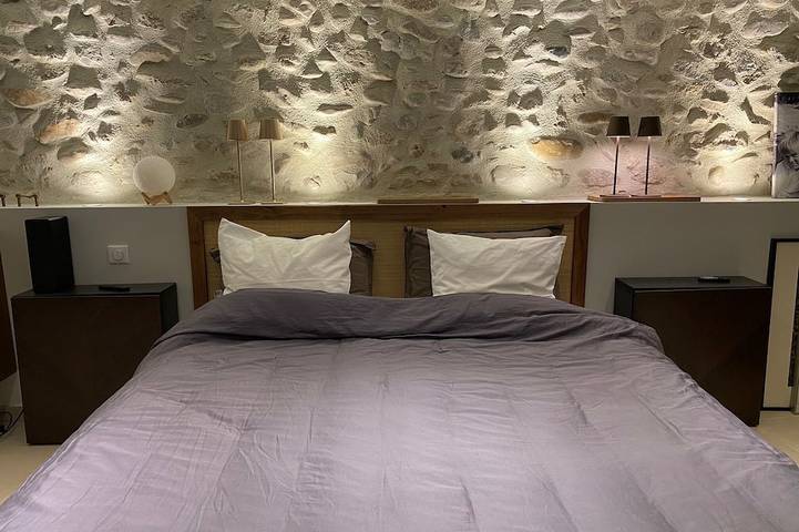 Gîte pour 4 personnes, avec jardin à La Brillanne - 3