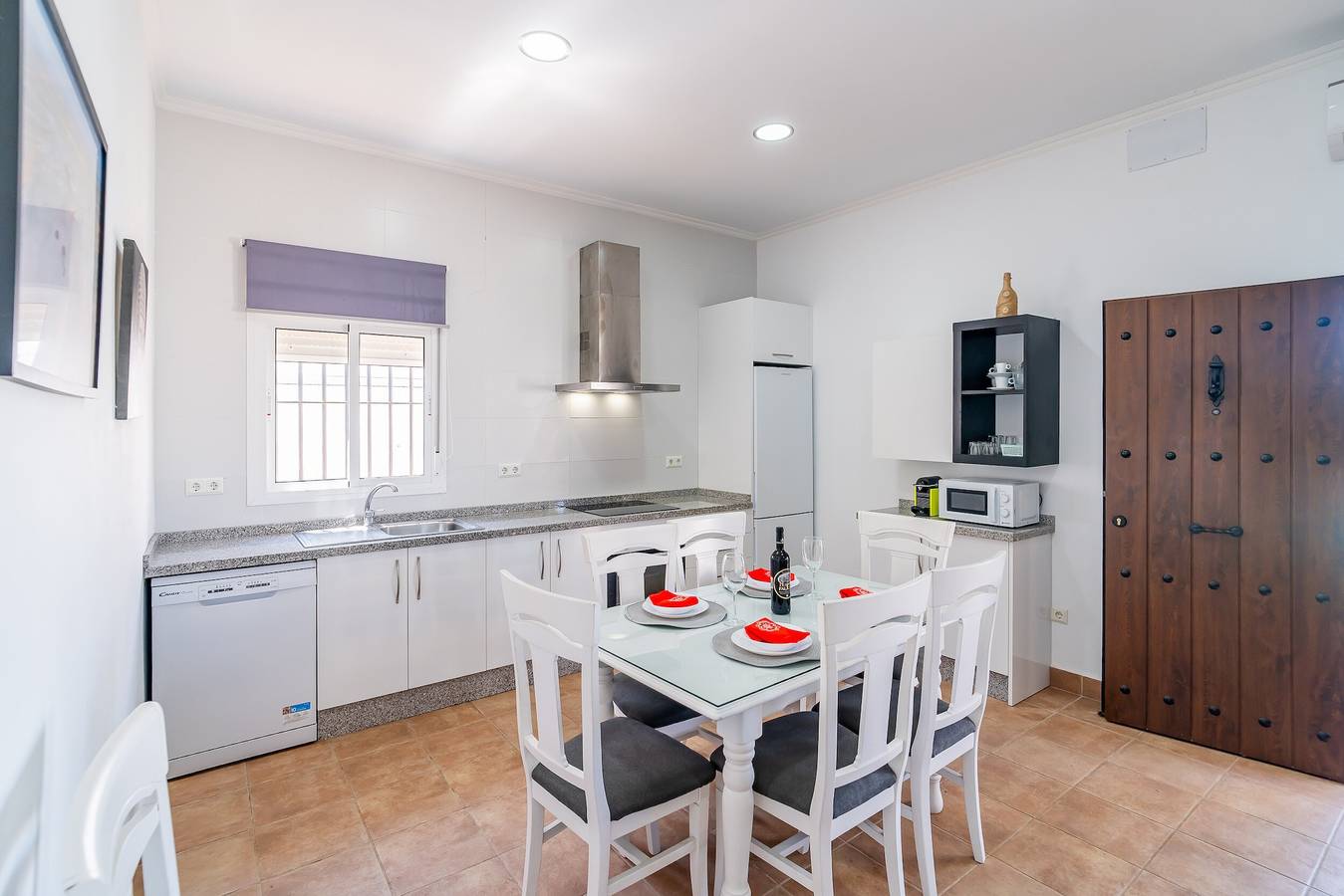 Holiday Home 'Casa Rural Lola - Lantejuela' with Private Pool, Wi-Fi and Air Conditioning in Lantejuela, Sevilla Province