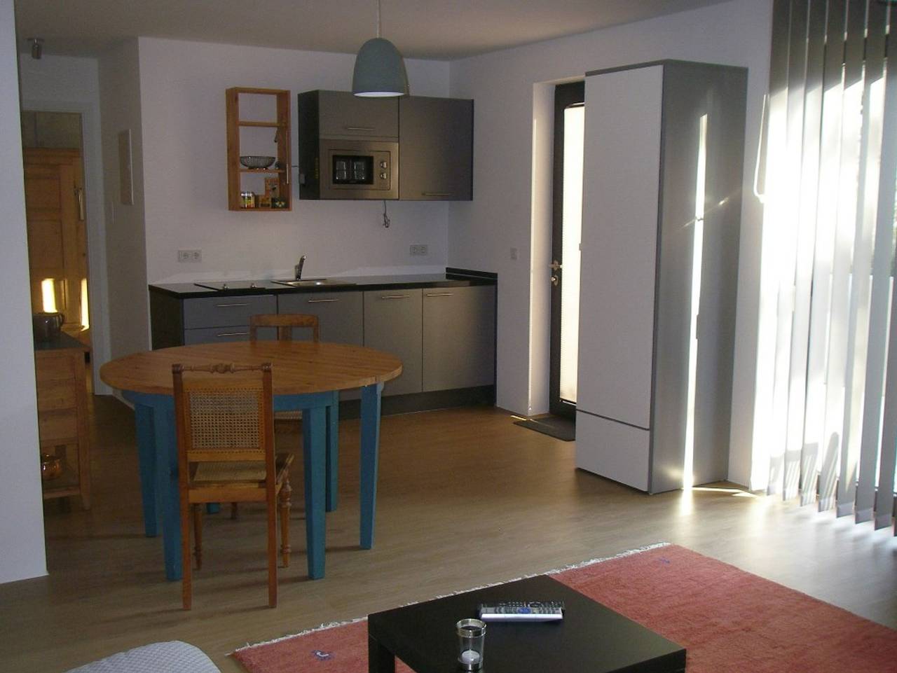 Ganze Ferienwohnung, Studio3 - Ferienwohnung (Wohnzimmer mit offener Küche, Schlafzimmer, Bad, Terrasse) in Wartburg, Eisenach