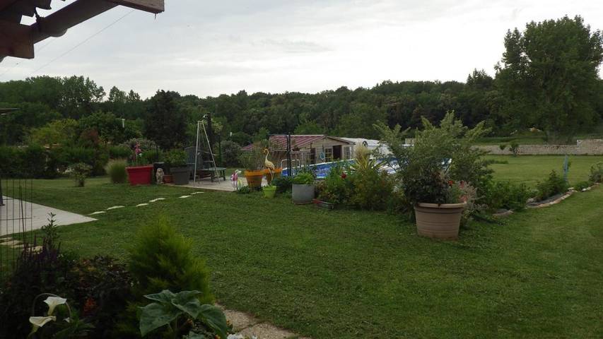 Cottage pour 15 personnes, avec vue ainsi que piscine et jardin, adapté aux familles à Champagne (Charente-Maritime)