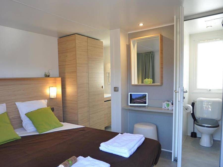 Camping Le Mas des Sédariès - Mobilheim 4 personen - Prestige Trapper Chalet, 2 Schlafzimmer, 2 Badezimmer, 2 Trapperhütten in Villefort, Cevennen