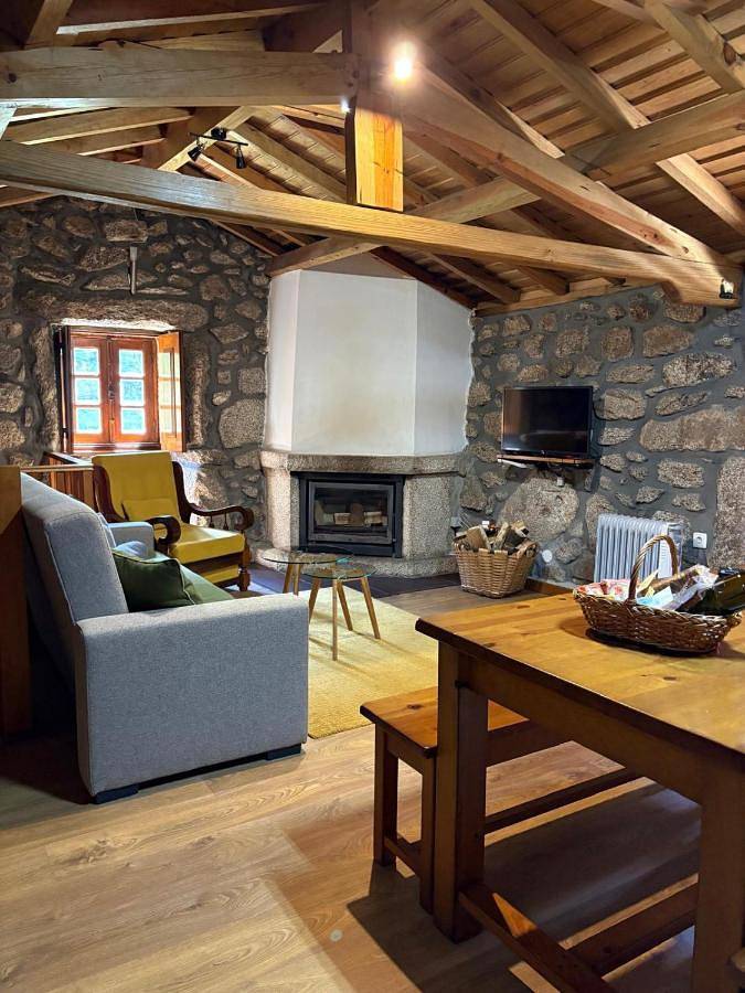 Casa rural para 6 personas, con vistas y vistas al lago además de piscina y jardín, Se admiten mascotas en Arcos de Valdevez - 4