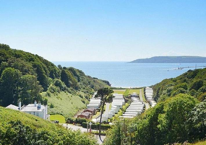 Holiday village for 4 people, with Terrace and Garden as well as Pool and Sauna in Devon