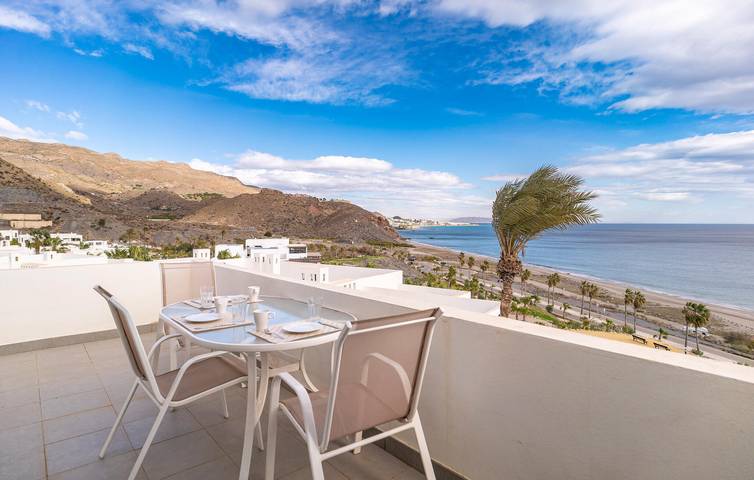 Apartamento de vacaciones para 4 personas, con terraza y piscina - 1