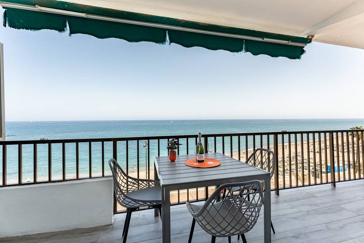 Ferienwohnung für 6 Personen, mit Pool und Meerblick sowie Terrasse in Fuengirola