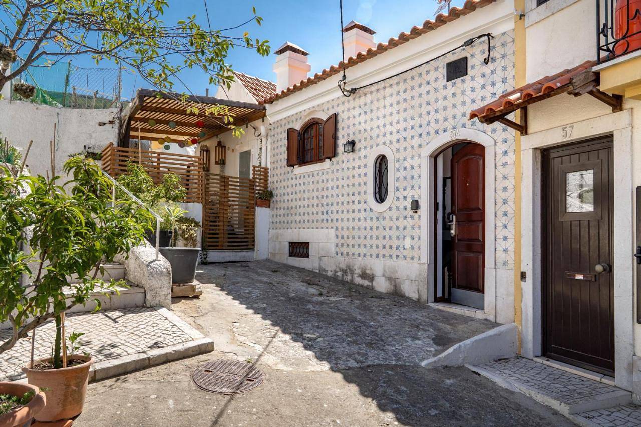 Sesimbra Townhouse - 3 bedroom house in Sesimbra center in Praia da Califórnia, Sesimbra