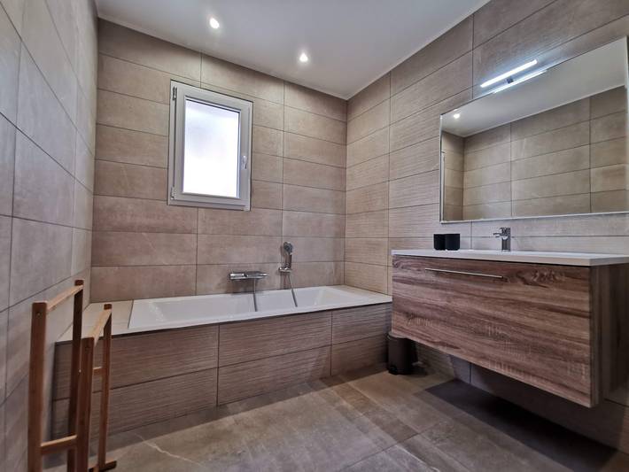 Gîte pour 10 personnes, avec piscine à Allemagne-en-Provence - 4