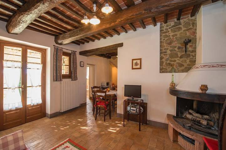 Farmhouse in Città della Pieve with Pool in Città della Pieve, Perugia Province