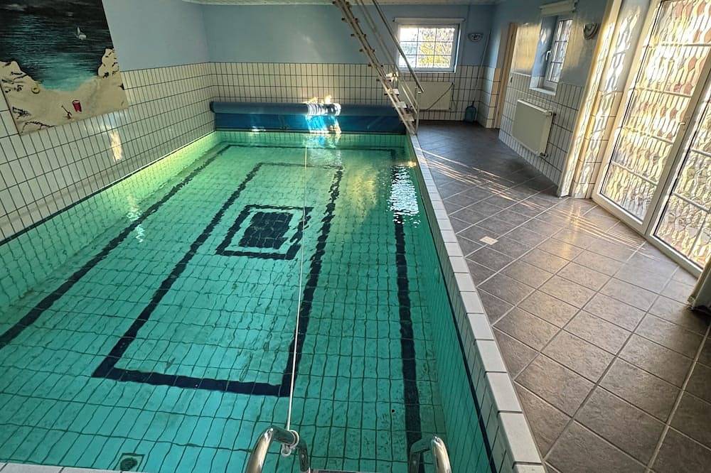 Luxus Reetdachhaus mit 35m2 Innenpool, Badefass,Sauna,nähe Hamburg mit Feldblick in Winsen (Luhe), Landkreis Harburg