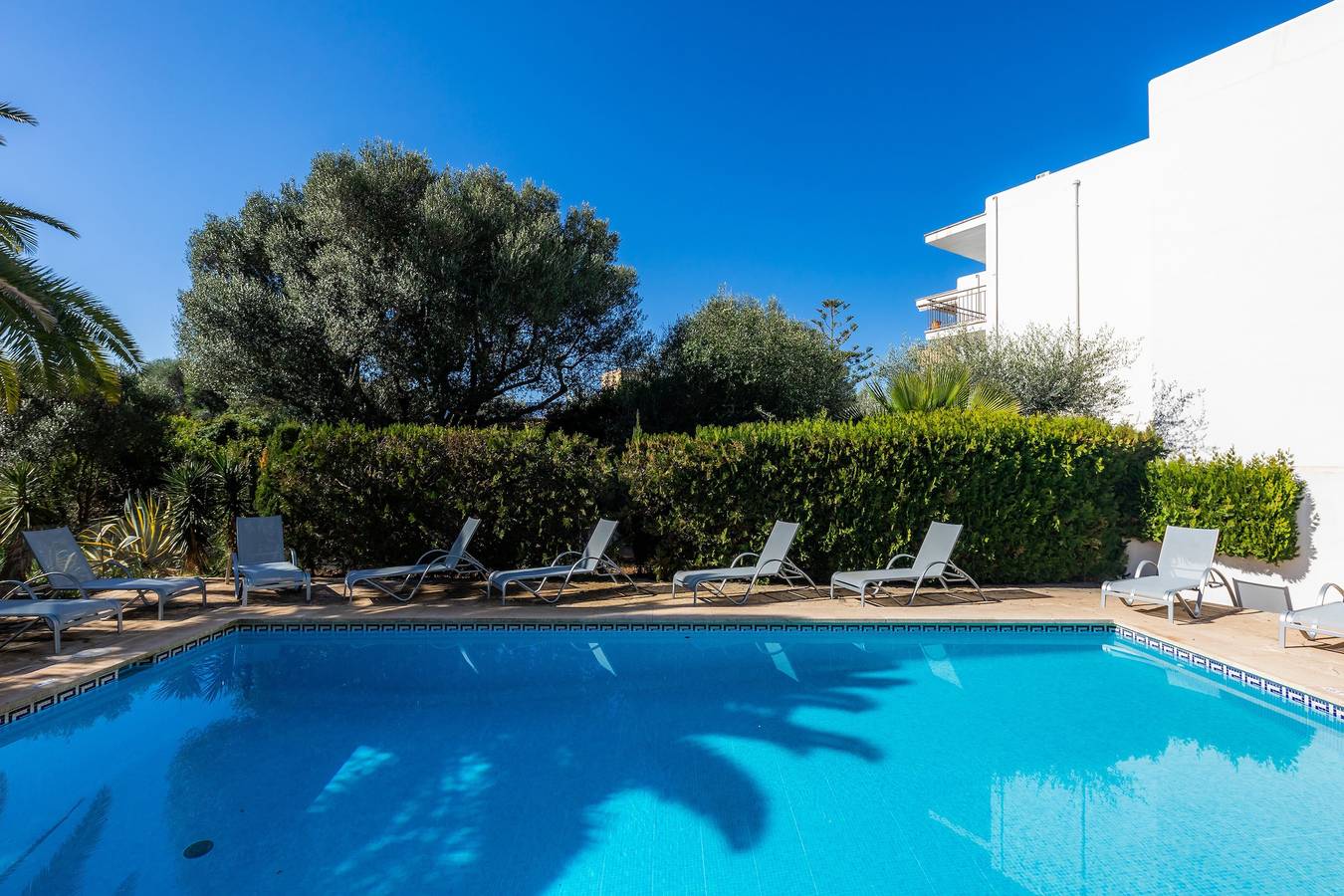 Entire apartment, Apartment 'Apartamento Bon Aire N4' with Shared Pool, Wi-Fi and Air Conditioning in Cala Serena, Felanitx