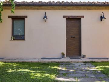 Agriturismo per 4 Persone in Montecarotto, Provincia di Ancona, Foto 2