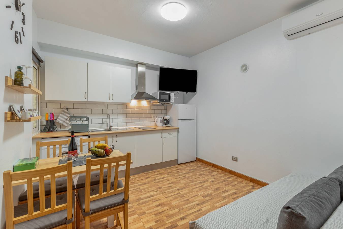 Apartamento entero, Vacaciones 'Las Sirenas Ii' con Wi-Fi y aire acondicionado in Sardina del Norte, Gran Canaria Norte