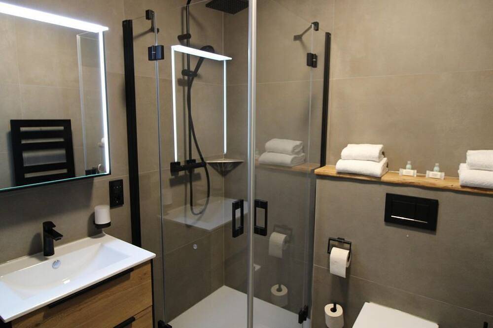 Suite Hohes Venn, Dusche/Wc - Der Hirsch in Kalterherberg, Monschau