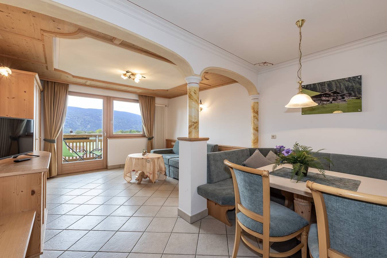 Entire apartment, 'Residence Diana Apartment 102' with Mountain View, Balcony & Wi-Fi in Terenten, Dolomiti Superski