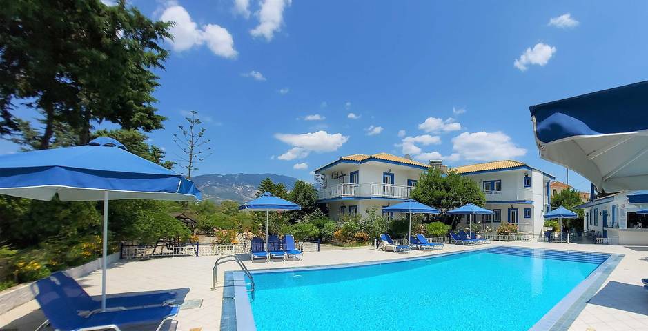 Studio voor 2 personen, met tuin en zwembad in Kefalonia