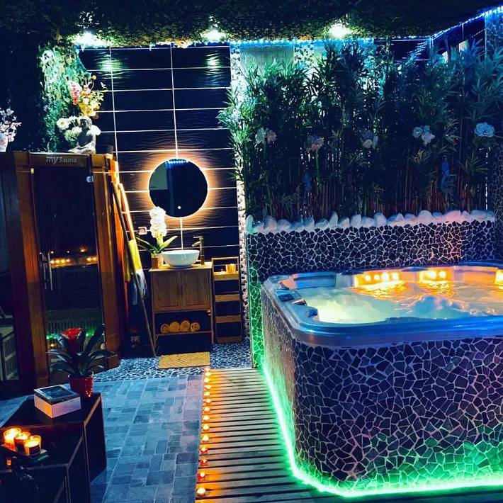 Maison de vacances pour 3 personnes, avec Jacuzzi et Terrasse ainsi que Jardin et Sauna à Yerres