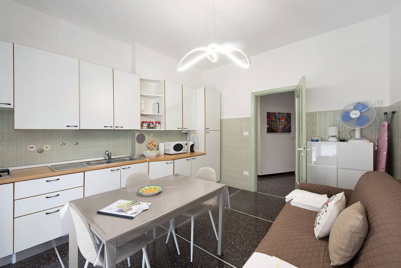 Appartamento intero, Appartamento 'Soleluna' con balcone e Wi-Fi in Arenzano, Riviera di Ponente
