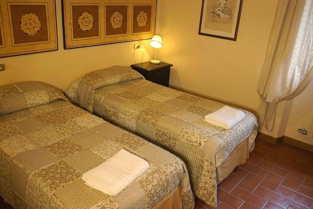 Fichtenhaus mit Schwimmbad zwischen Florenz und in Pratovecchio, Pratovecchio Stia