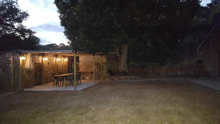 Location de vacances pour 4 personnes, avec vue ainsi que jardin et sauna à Pionsat - 2