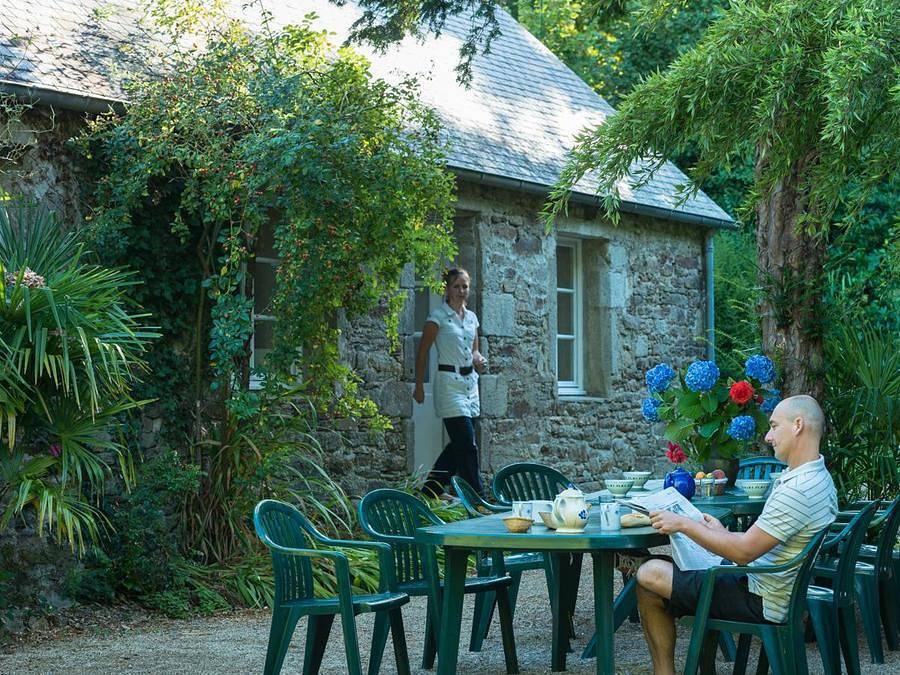 Camping Domaine de l'Orangerie de Lanniron   - Country house 8 persons - Canal House in Quimper, Quimper region