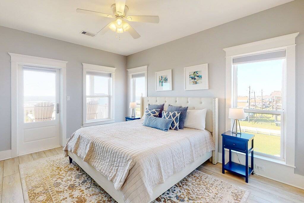 Luxe, Newly Built, Gulf-Front Home on 1.5 Acres with Private Beach Boardwalk in Galveston Island, Galveston