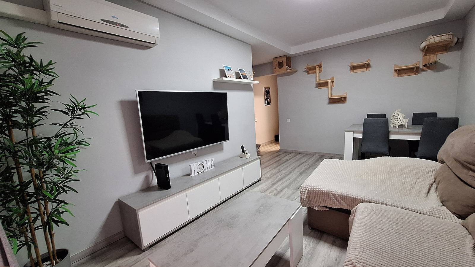 Appartamento intero, Appartamento 'Mar' con vista mare, Wi-Fi e aria condizionata in Malgrat de Mar, Costa del Maresme