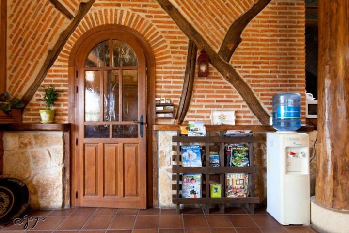 Residencia para 10 personas, con balcón/terraza en Provincia de Segovia - 2