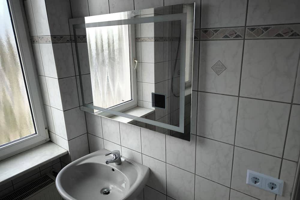 Ganze Wohnung, R2Living die kleine Ferienwohnung für einen angenehmen Aufenthalt in Zeitz, Saale-Unstrut