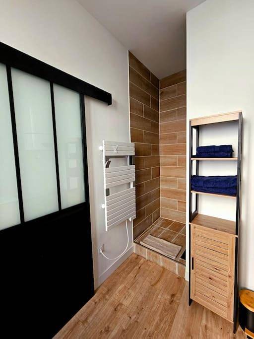 Appartement entier, One-Bedroom Apartment in Compiègne, Oise