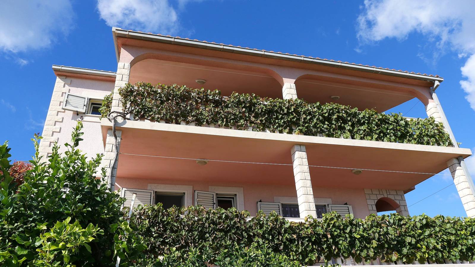 Ganze Wohnung, 2-Zimmer-Ferienwohnung mit Terrasse und Meerblick Rukavac, Vis A-8839-c in Rukavac, Split-Dalmatien
