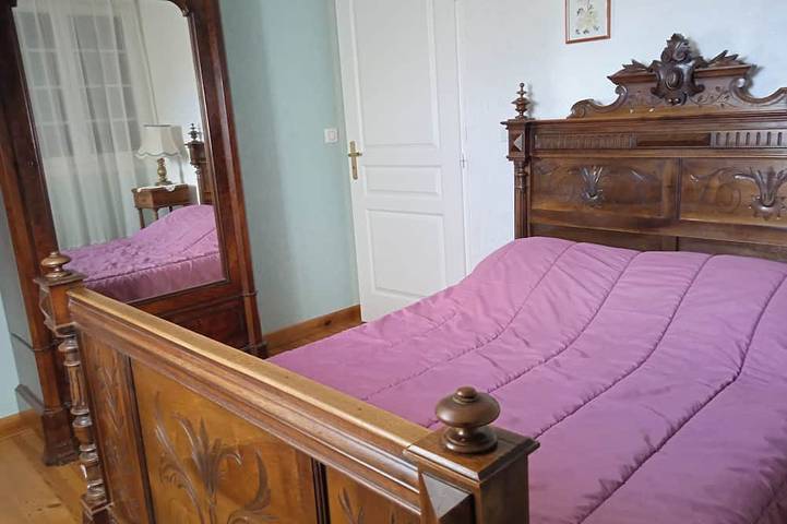 Casa de la aldea de la Sentencia in Bernac-Dessus, Altos Pirineos