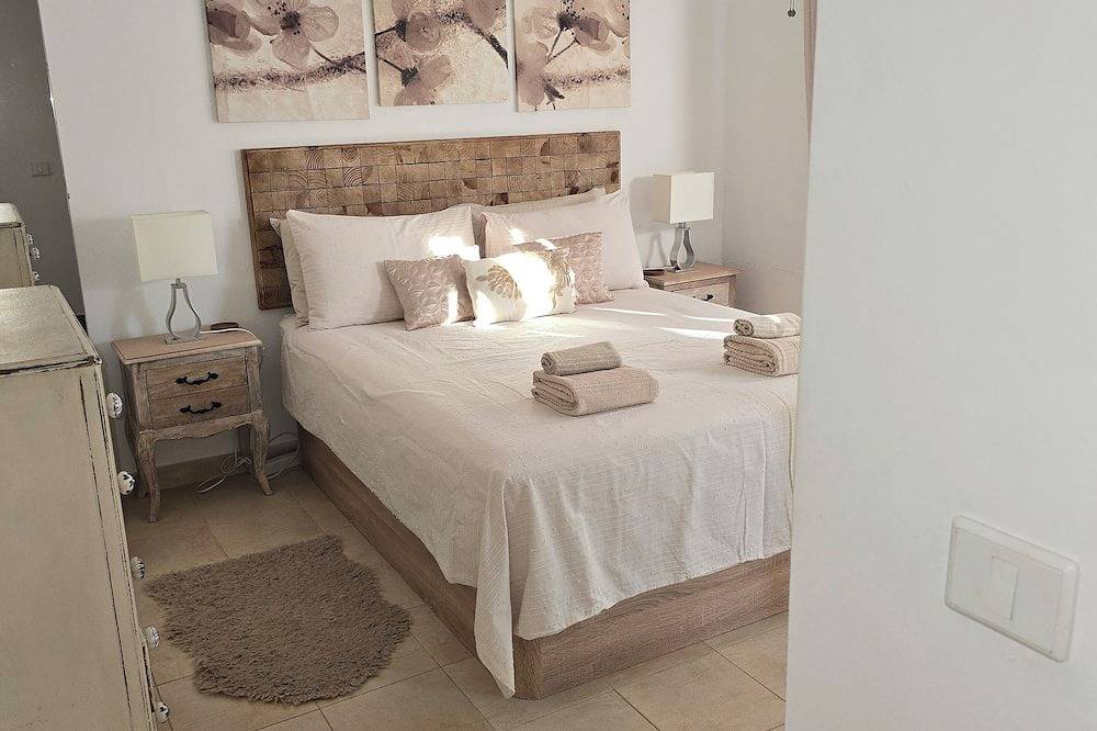 Villa / Haus mit wunderschönem Dachblick, 10 Minuten vom Yachthafen entfernt in Puerto Calero, Yaiza