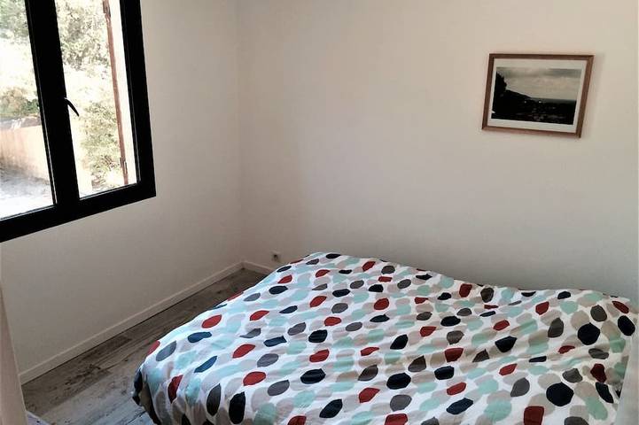 Gîte pour 8 personnes, avec terrasse dans Plage de Gigaro - 3