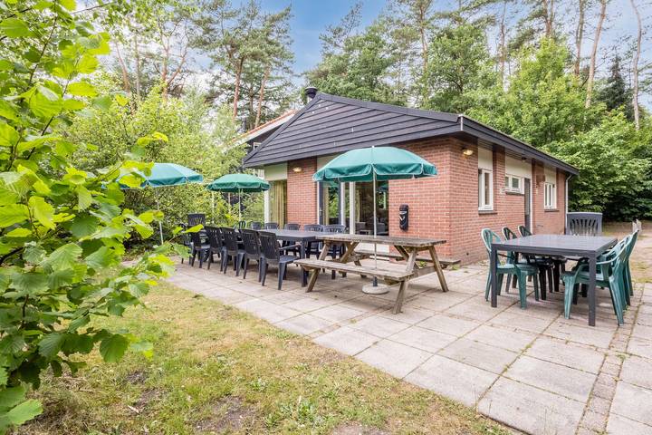 Bungalow voor 18 personen in Beekbergen