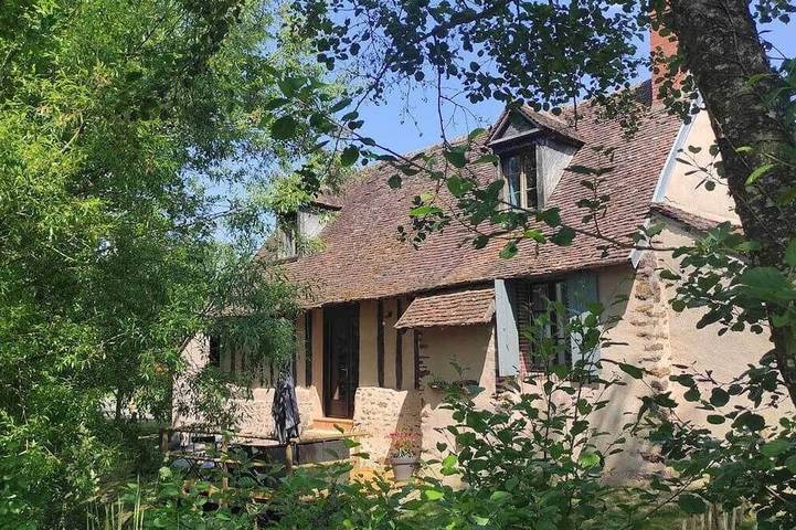 Location de vacances pour 6 personnes, avec jardin à Bocal (récipient)